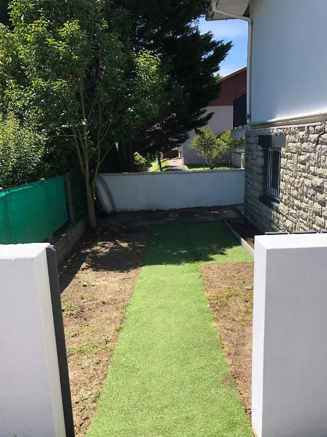 T3 Magnoletta Avec Terrasse Proche Des Plages Anglet Apartment